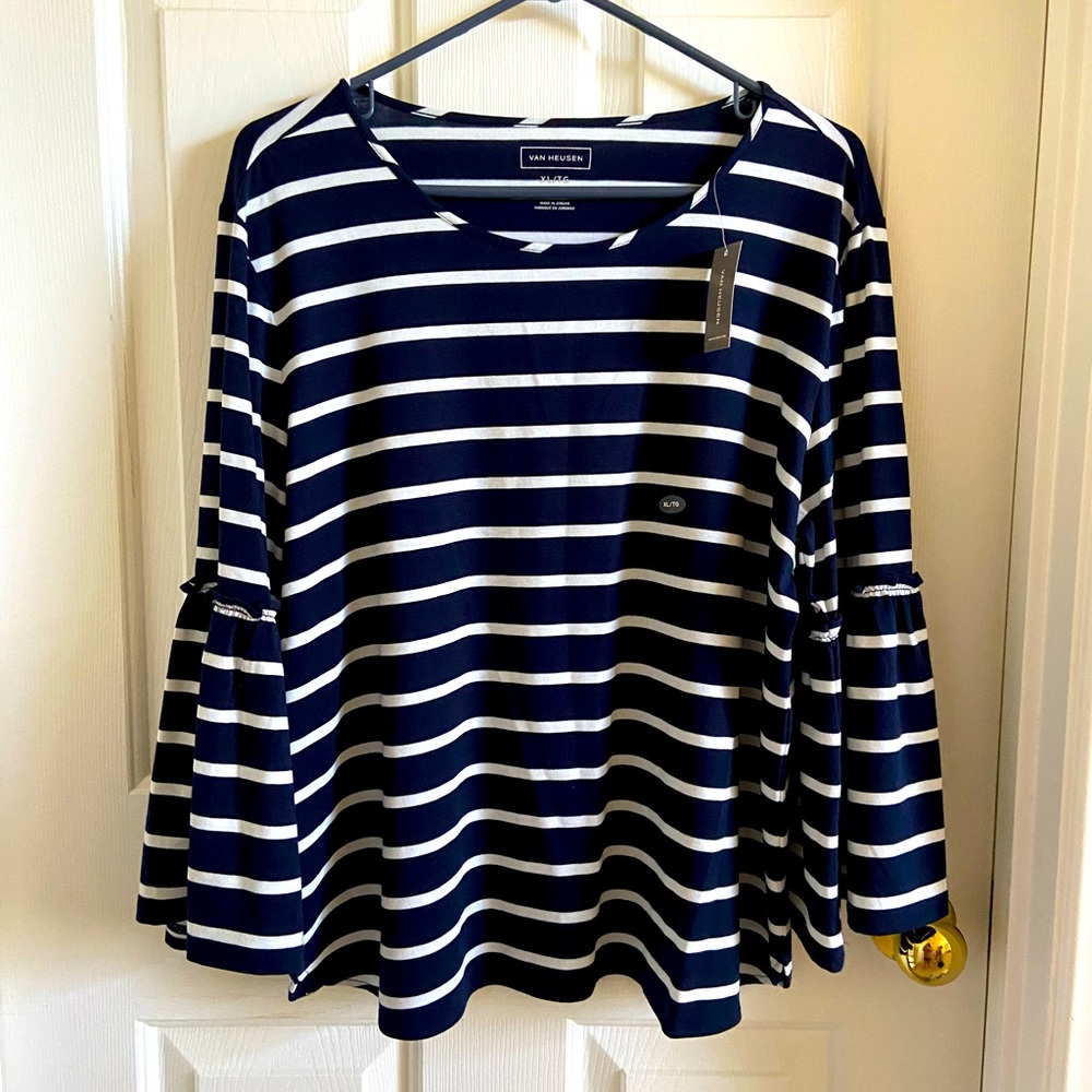 NWT Van Heusen Women’s Top